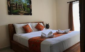 Kubu Loris Residence